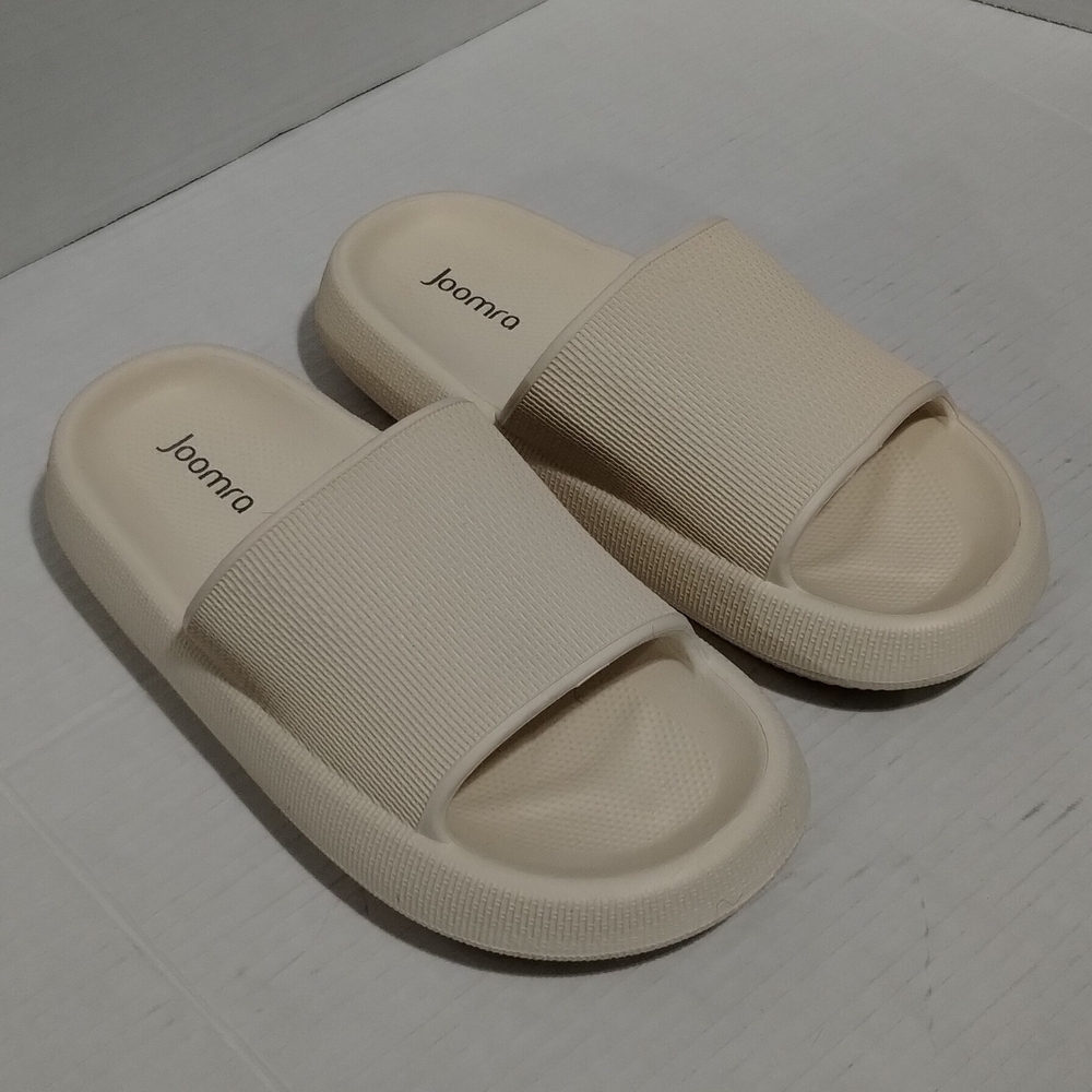 Joomra Women's Cream Slippers